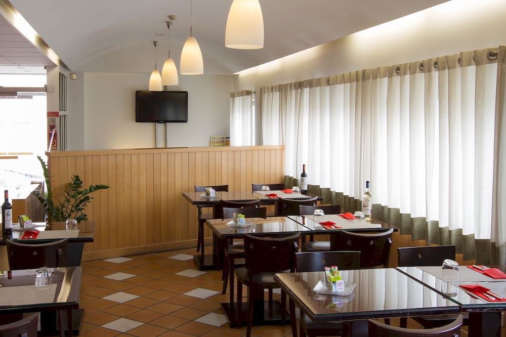 Hotel Ibis Leiria Fatima Экстерьер фото